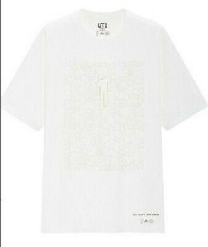    Billie Eilish Exclusive Merch - Short Sleeve White T-Shirt Uniqlo Size Medium