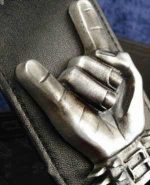 Stan - חנות ה-Merchandise למעריצים מכל הסוגים Avenged Sevenfold REBEL GUITAR STRAP METAL FIST BOTTLE OPENER - SYNYSTER GATES AVENGED SEVENFOLD