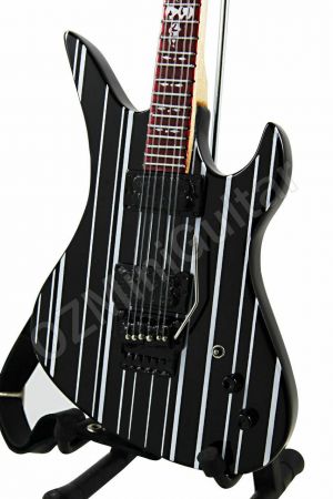 Stan - חנות ה-Merchandise למעריצים מכל הסוגים Avenged Sevenfold Miniature Guitar Synyster Gates AVENGED SEVENFOLD Black White & Strap